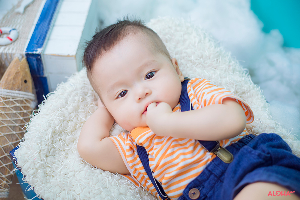 album ảnh bé hoàng anh